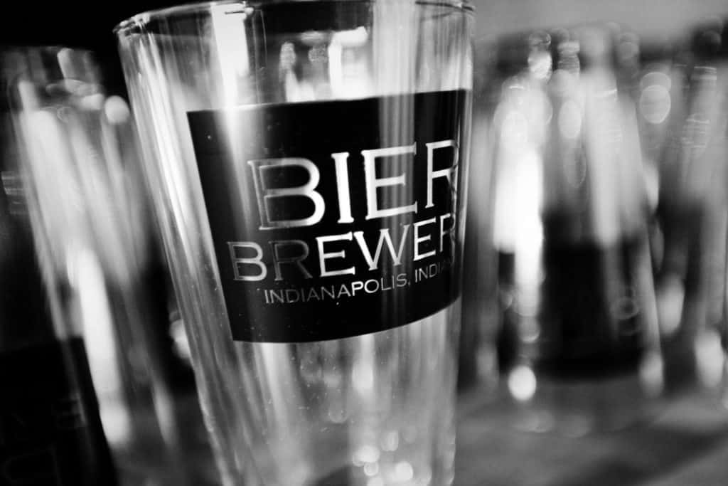 Bier Brewery Pint Glass with written logo